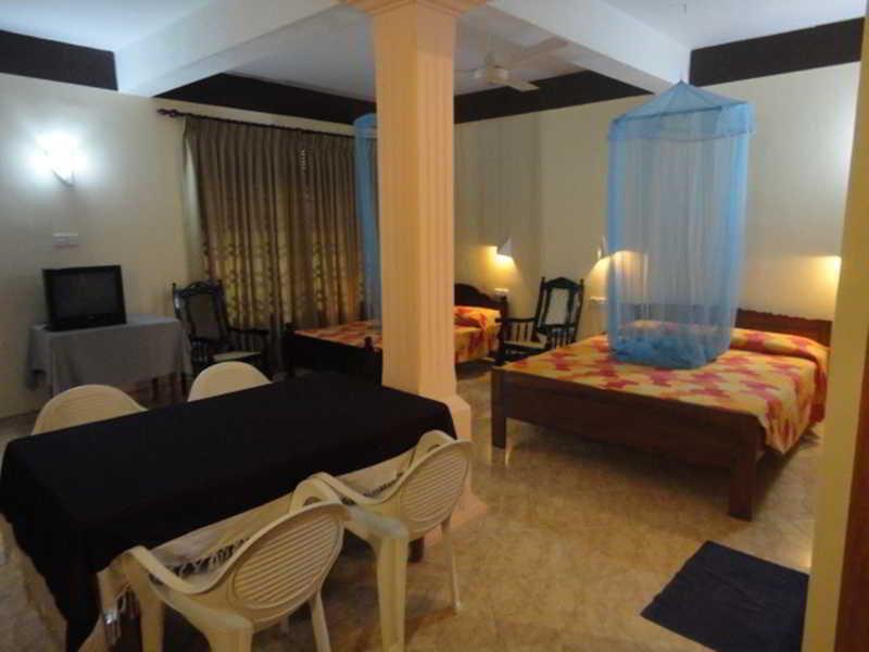 Hotel Apollo Хиккадува Экстерьер фото